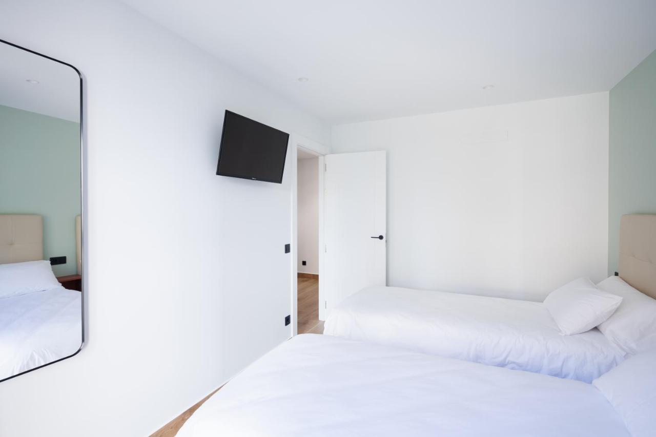Apartamentos Congreso, Parking Gratuito Logroño Kültér fotó